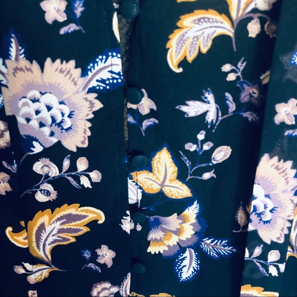 Sheer Floral Cutoff Long Sleeved Blouse Top - Picture 4 of 8